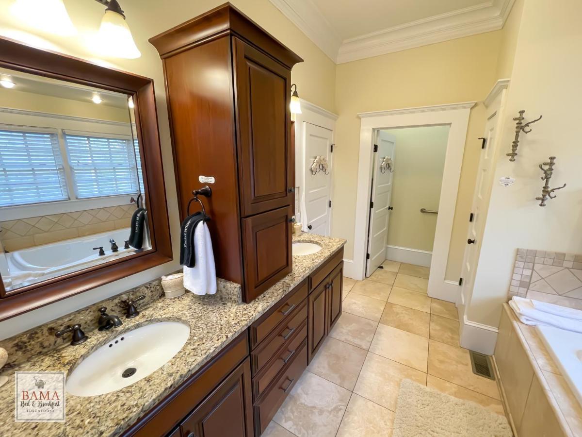 Bama Bed And Breakfast - Magnolia Family Suite Tuscaloosa Exterior photo