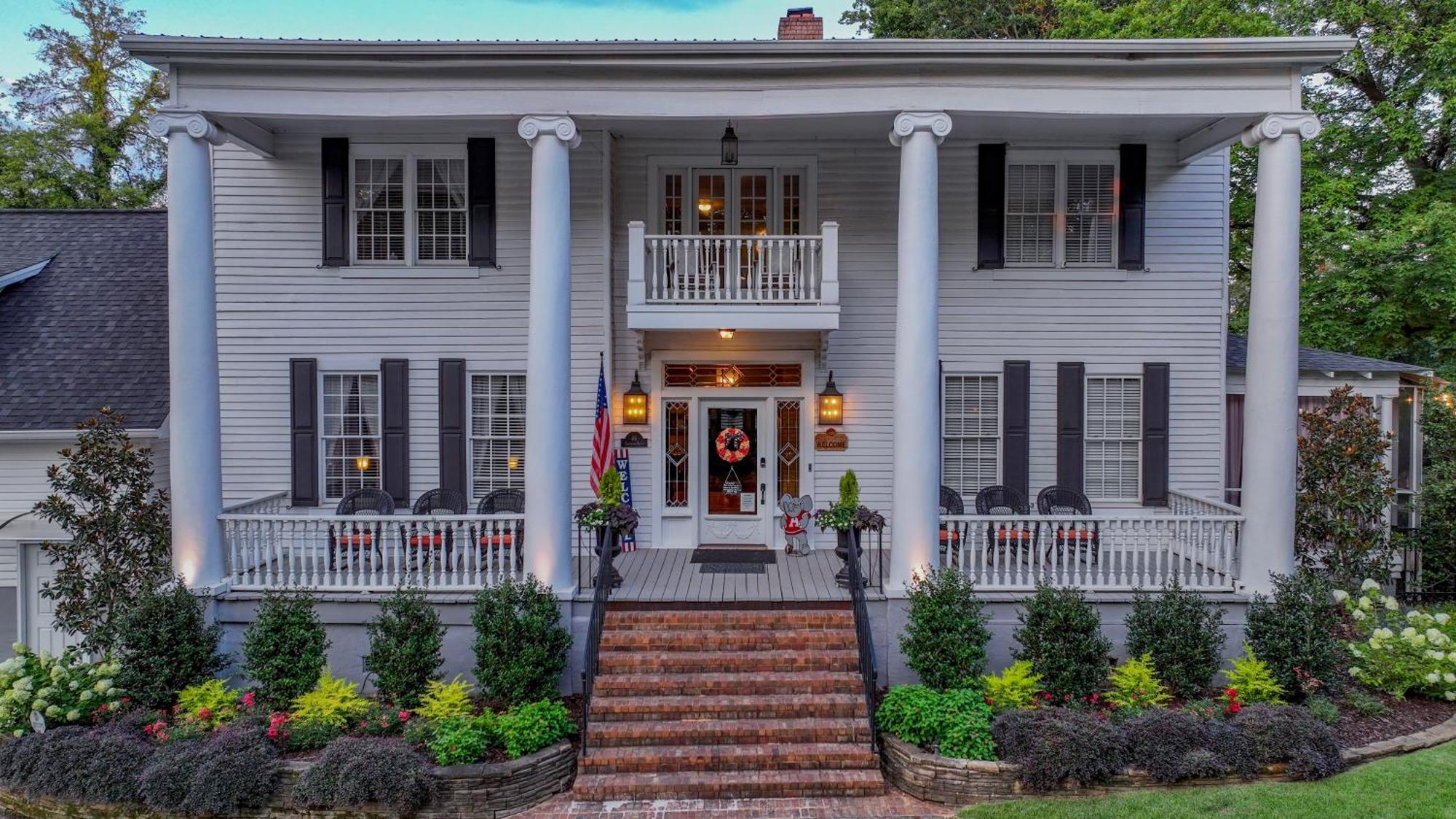 Bama Bed And Breakfast - Magnolia Family Suite Tuscaloosa Exterior photo
